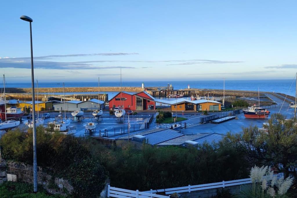 Maison A Cote De La Mer Flamanville Exterior foto